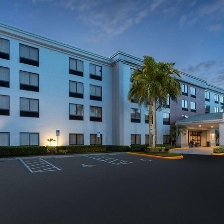 Hampton Inn & Suites Boynton Beach Exterior photo