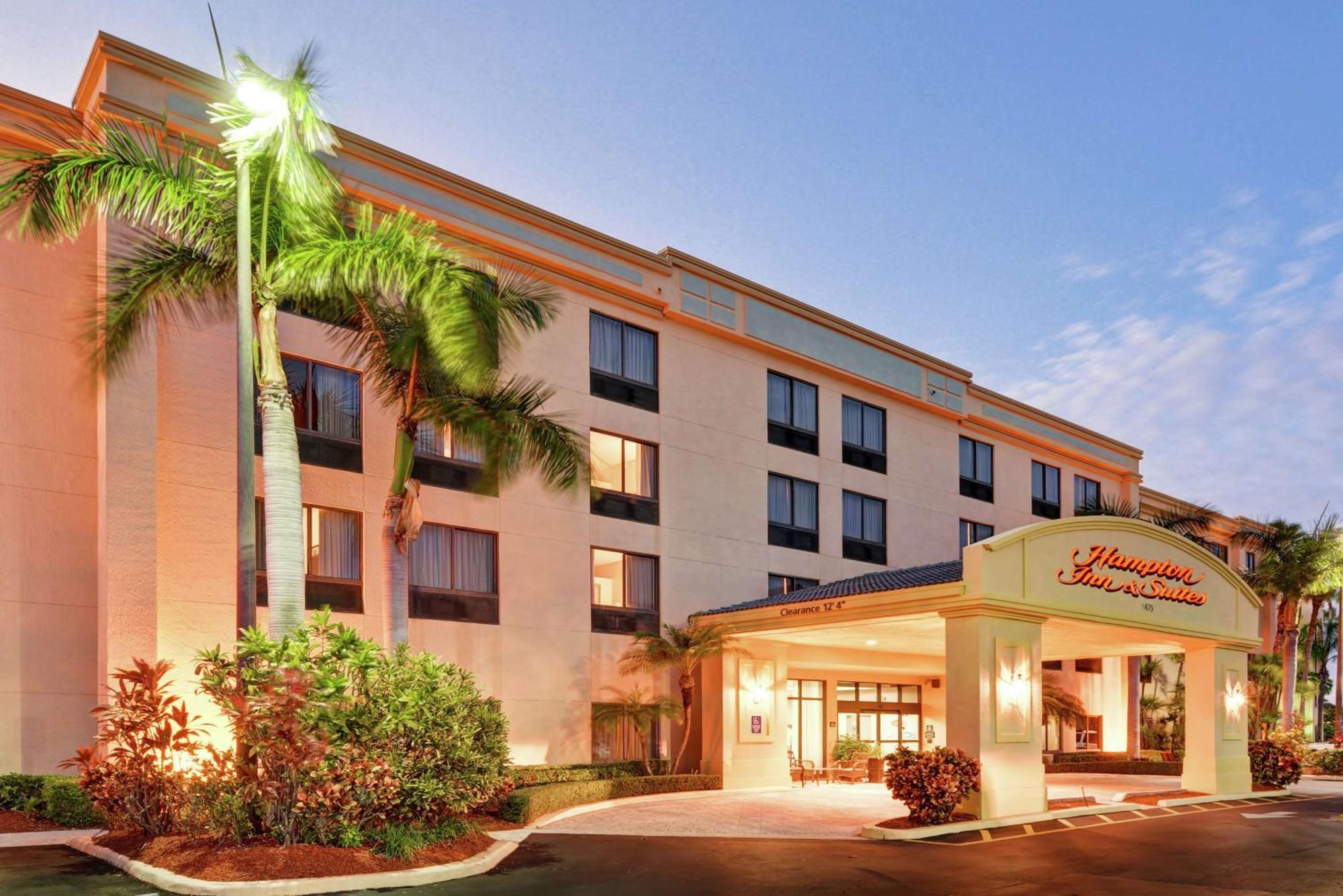 Hampton Inn & Suites Boynton Beach Exterior photo