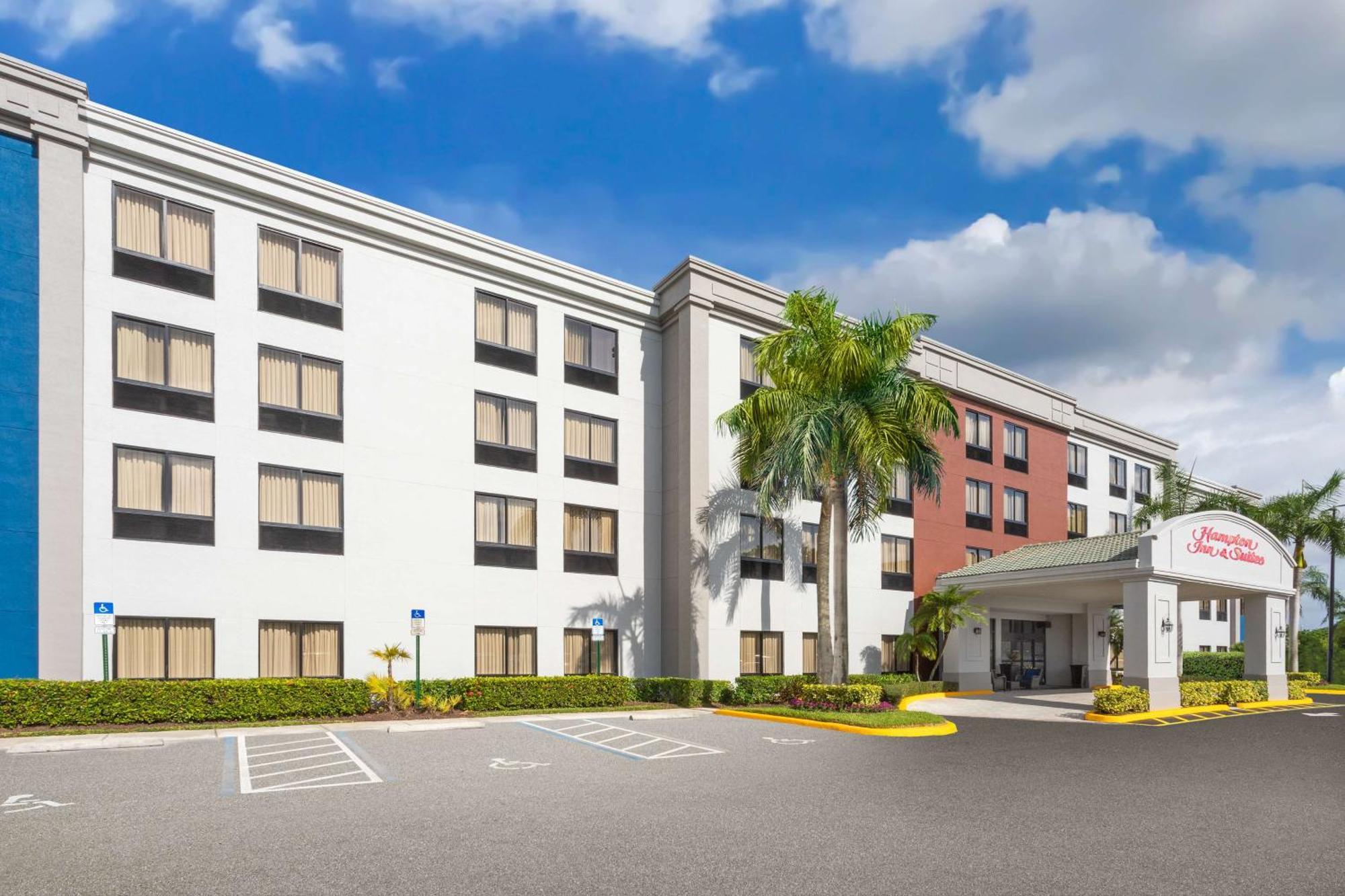 Hampton Inn & Suites Boynton Beach Exterior photo