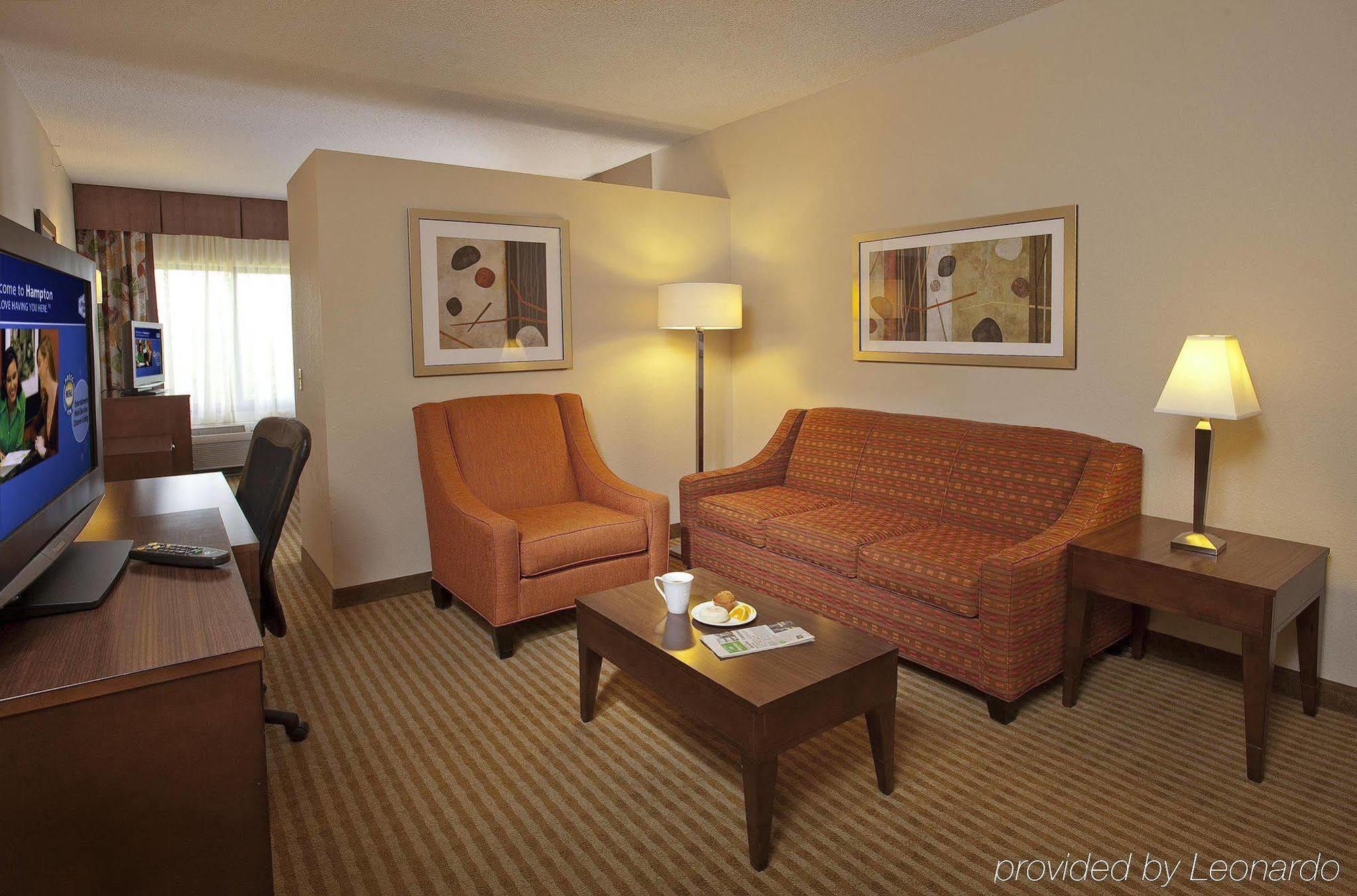 Hampton Inn & Suites Boynton Beach Room photo