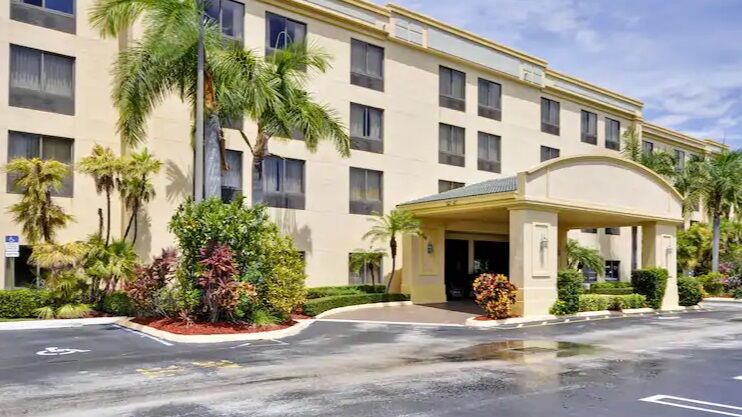 Hampton Inn & Suites Boynton Beach Exterior photo